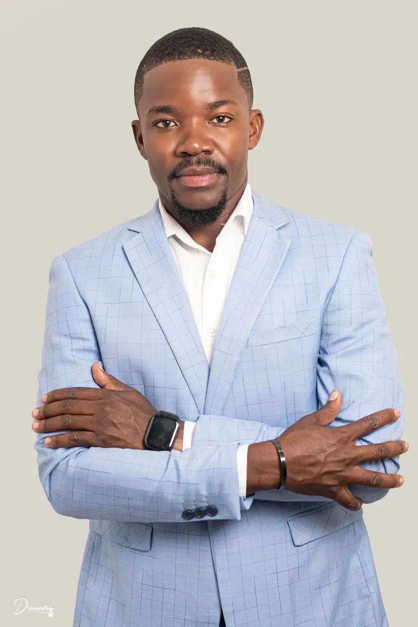 Alírio Cunha, Diretor Comercial da empresa NZOJILA